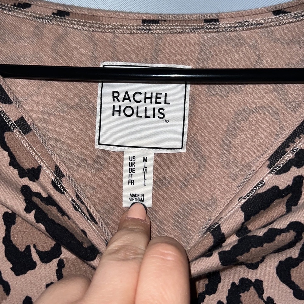 Woman’s Leopard Top - Picture 2 of 5